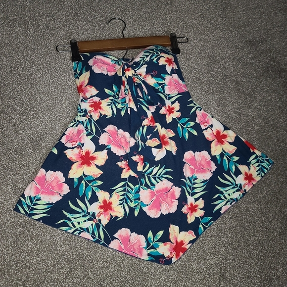 Strapless Top - Picture 5 of 8